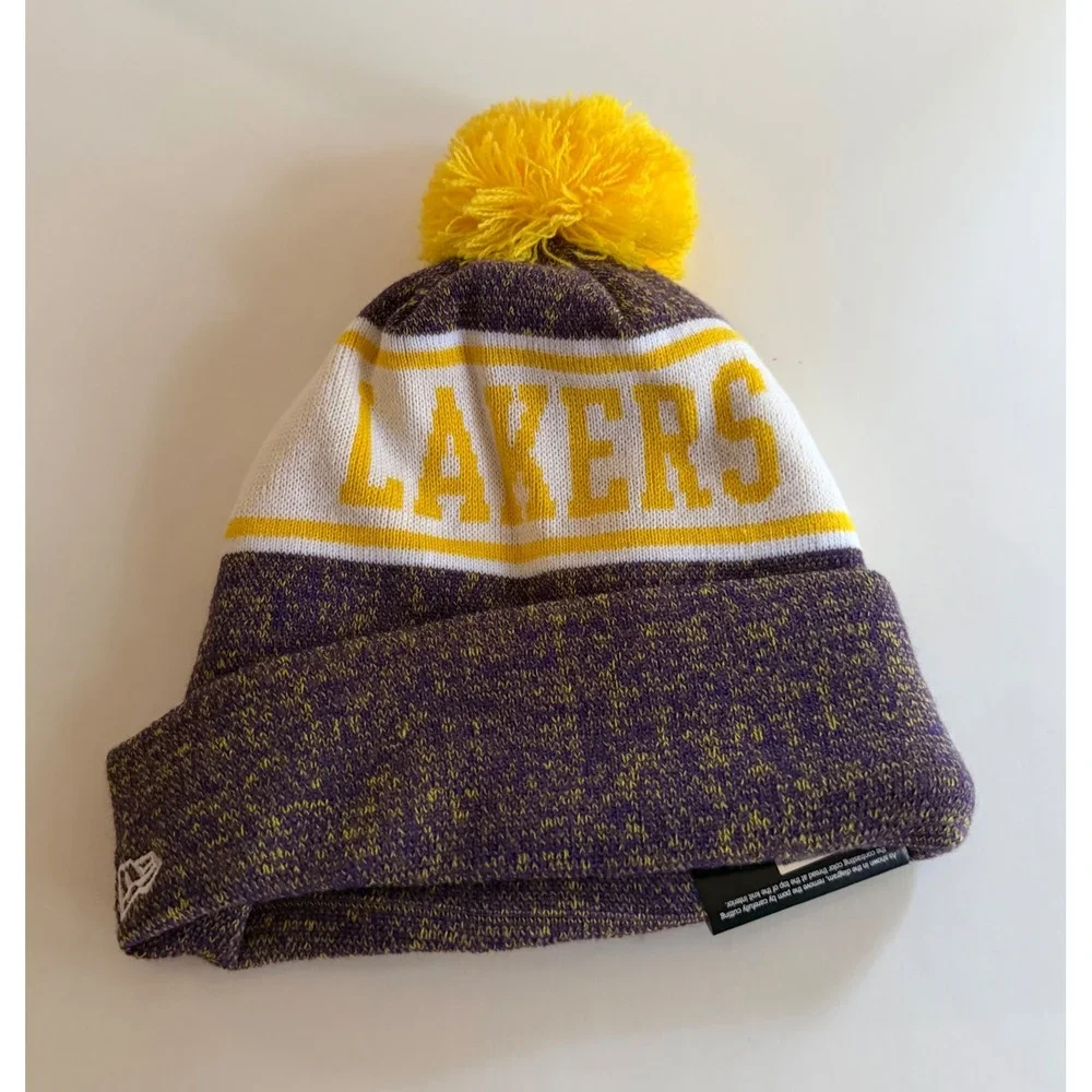 New Era 60057275 Youth Los Angeles Lakers Knit Pom Beanie Hat NWT Purple NBA